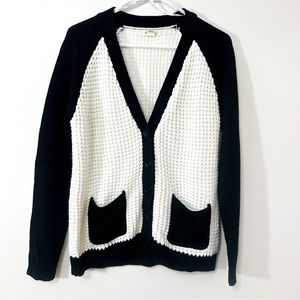 Oversized Knitted Black & White Cardigan - Size: S